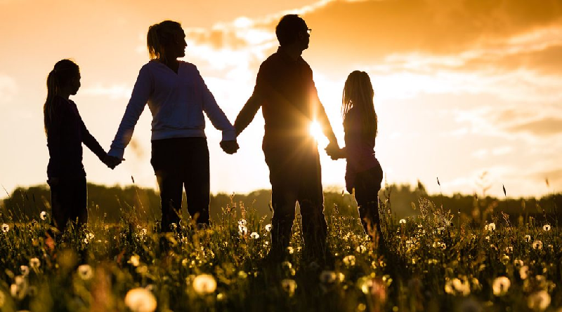 Relaciones positivas entre padres e hijos ayuda a tener mejor calidad de vida en la edad adulta