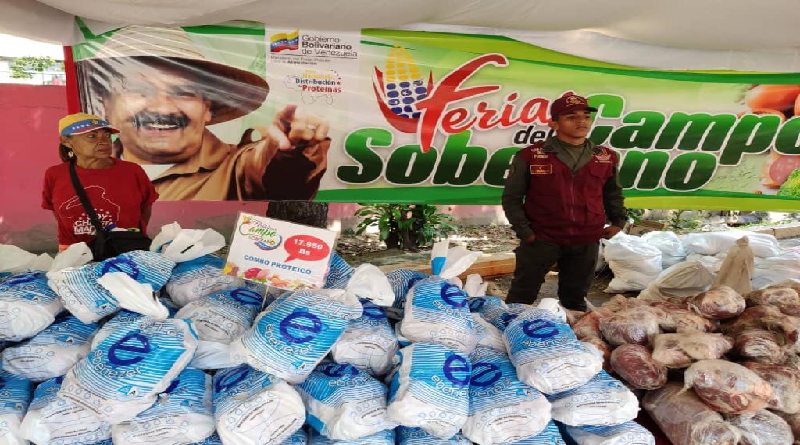 Comunidades del estado La Guaira reciben combos proteicos a través de Feria del Campo Soberano