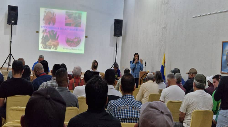 Realizan inducción a veterinarios para controlar enfermedad en bovino de Anzoátegui