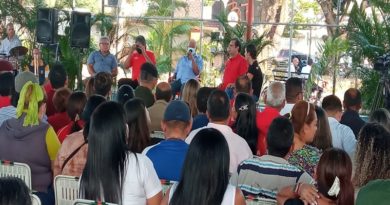 Realizan conversatorio “Chávez homenaje al Amigo” en Barinas