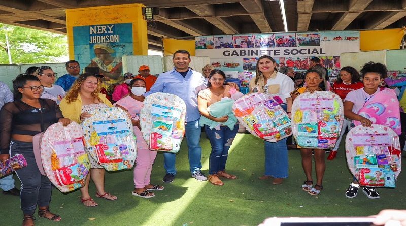 Entrega de ayudas técnicas favorecen a familias de Iribarren en Lara