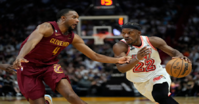 Un brillante Jimmy Butler lidera remontada del Heat