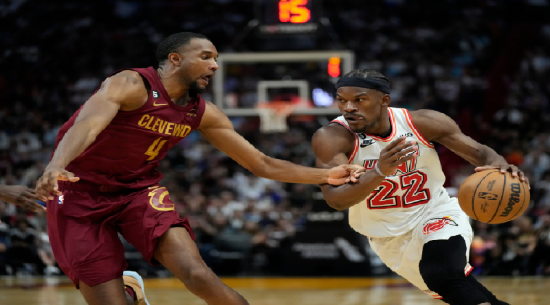 Un brillante Jimmy Butler lidera remontada del Heat