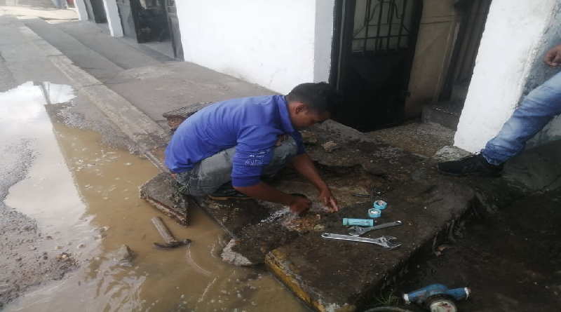Trabajadores de Hidrollanos solucionan bote de agua potable en Apure