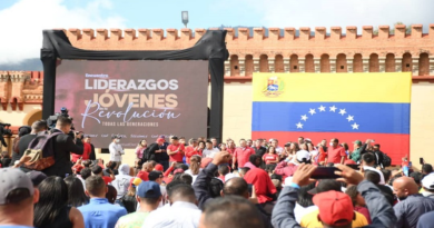Comandante Chávez definió a la juventud venezolana que sueña como una "Generación de Oro"