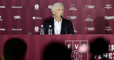 Posible renuncia de Pékerman dejaría sin dirección técnica a selección de fútbol de Venezuela