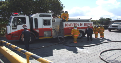 Controlan en 80% incendio provocado en punto transferencia de Paz Castillo en Miranda
