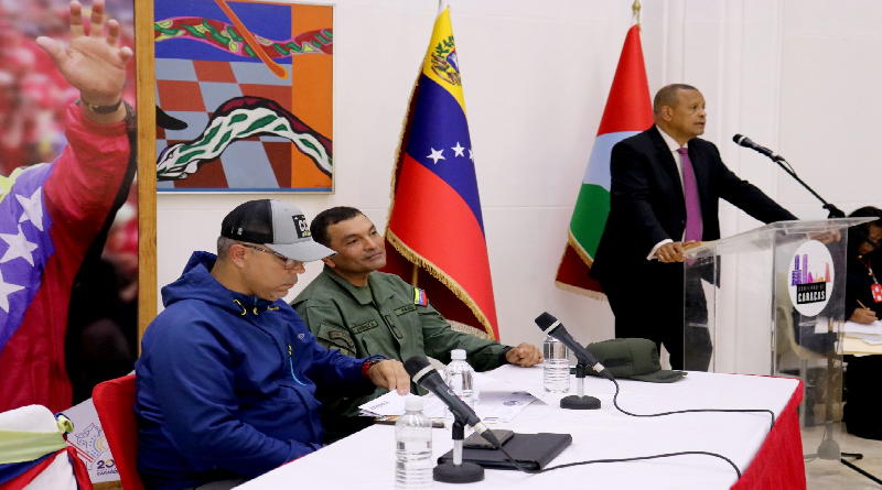 Parlamentarios participan en conversatorio para honrar al Comandante Hugo Chávez