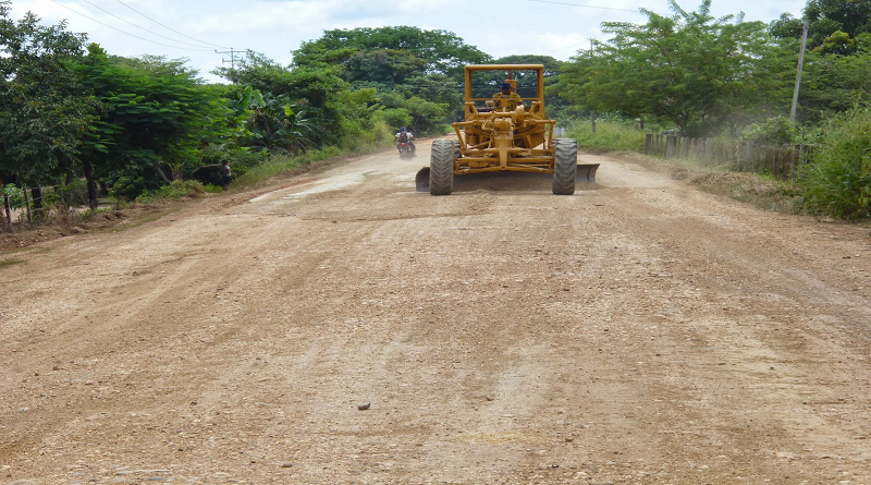 Rehabilitan Vialidad en Biruaca que facilita la distribución de productos agrícolas