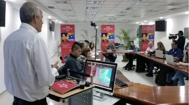 Curso de Pedagogía Crítica contó con la participación de más de 65 mil personas
