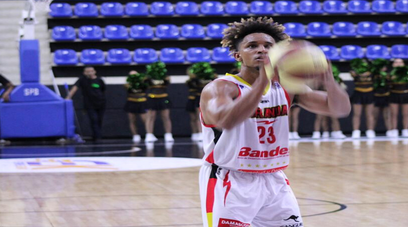 Raimer Santana comandó el triunfo de los Diablos de Miranda sobre Spartans DC