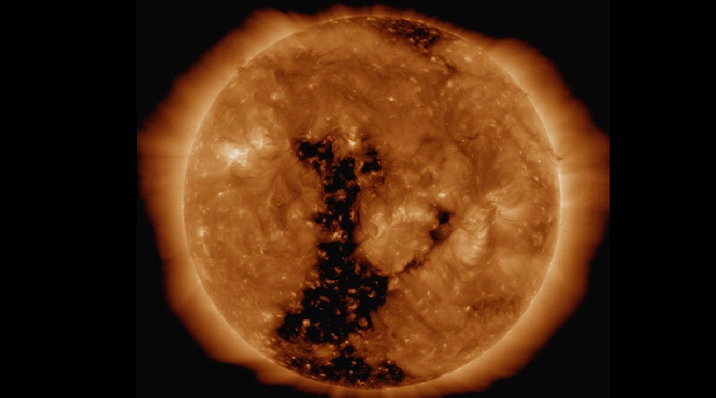Detectan agujero gigante en el Sol que podría provocar olas de calor