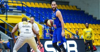 Kevin Niño comandó triunfo de Héroes frente a Trotamundos