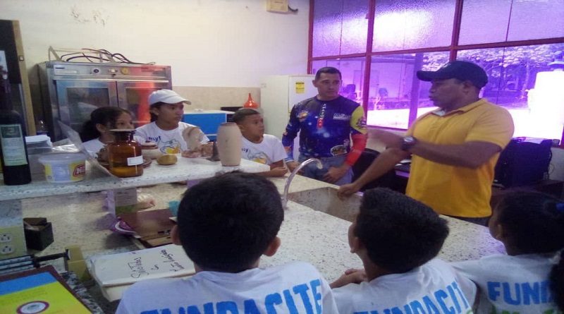 Escolares de Venezuela participan en rutas científicas