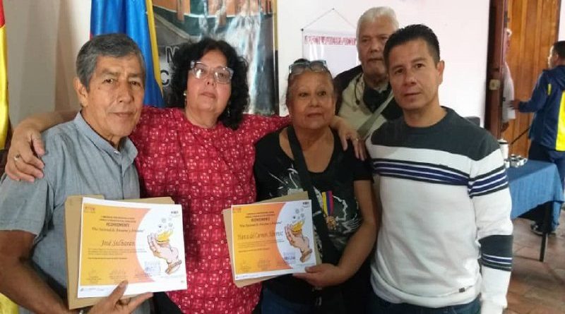 Reconocen al arte y la cultura de artesanos y artesanas merideñas