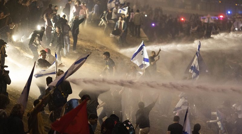 Netanyahu suspende hasta julio reforma judicial por intensa protestas populares en Israel