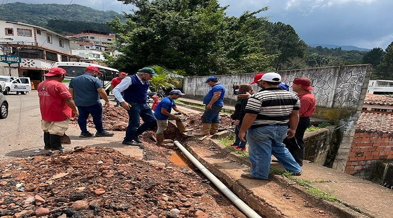 Más de 800 familias beneficiadas con sustitución de tubería en San Cristóbal