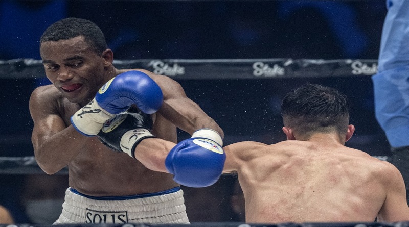 Liborio Solís cayó derrotado ante Naoya Inoue por el título mundial de peso gallo de la WBA