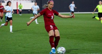Deyna Castellanos se perderá el partido amistoso ante Argentina por una lesión