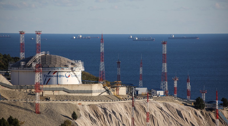Rusia renuncia al uso de dólares y euros en comercio de recursos energéticos