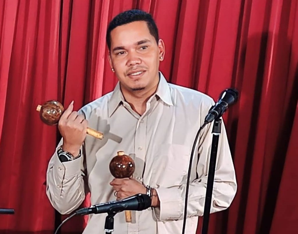 Anthony Matos deleitó con expresiones folclóricas en Canal Cultura Venezuela