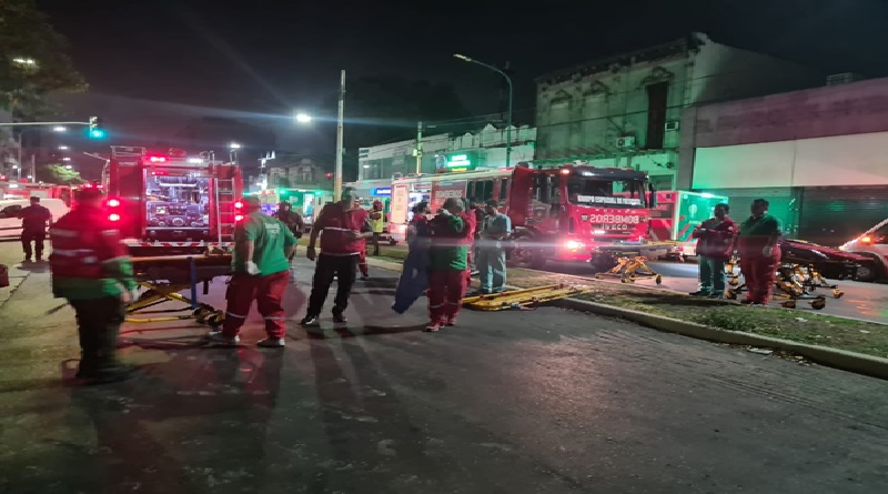 Derrumbe de vivienda en Buenos Aires deja dos personas fallecidas y nueve heridas