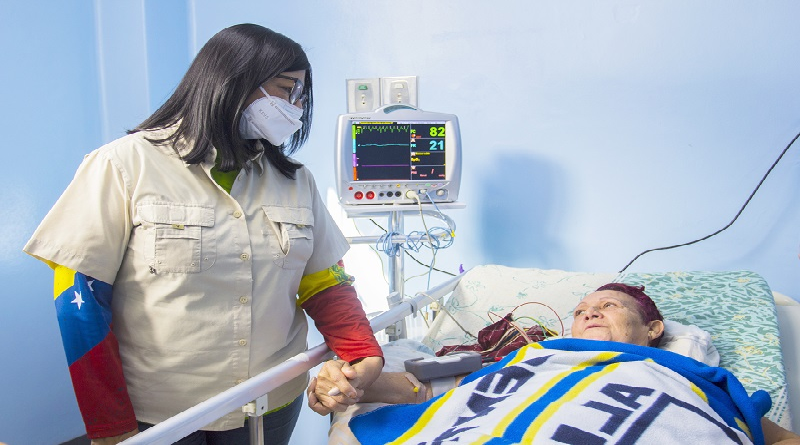 Desarrollan operativo médico para atender a adultos mayores del Cardiológico de Maracay