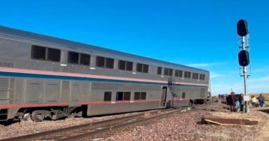 Tren de pasajeros se descarrila en Montana, EE. UU