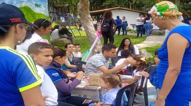 Realizan caminata "De la Mano con el Autismo" en Mérida