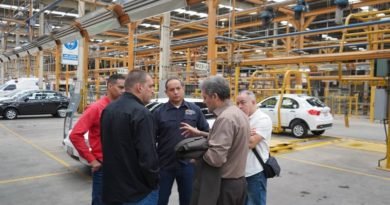 Inspeccionan instalaciones de la ensambladora de Venirauto
