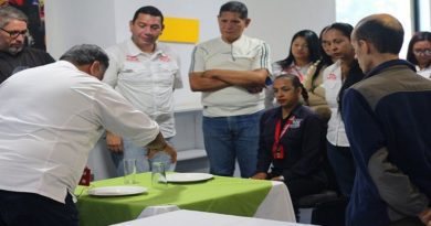 Más de 60 trabajadores del Ministerio de Turismo reciben formación