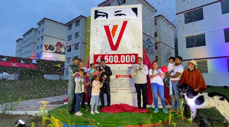 A 10 años de Gobierno: Entregan Hito GMVV 4 millones 500 mil en Mérida