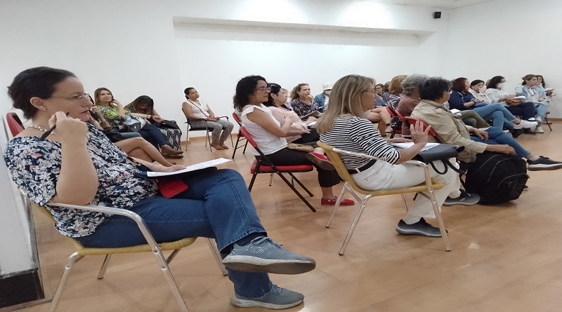 Artistas realizan encuentro preparatorio para la exposición “Contemporáneas en el MBA”