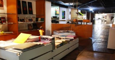MBA celebra Día Internacional del Libro con la exposición Libros de Libros