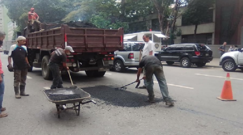 Colocan más de 455 TN de asfalto en calles de parroquia Macarao en Caracas