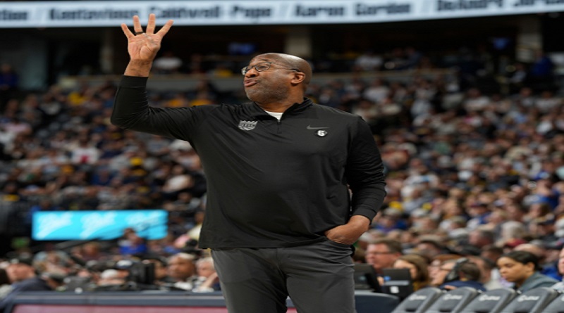 Mike Brown elegido entrenador del año de la temporada regular de la NBA