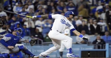 David Peralta da su primer jonrón de la temporada con los Dodgers