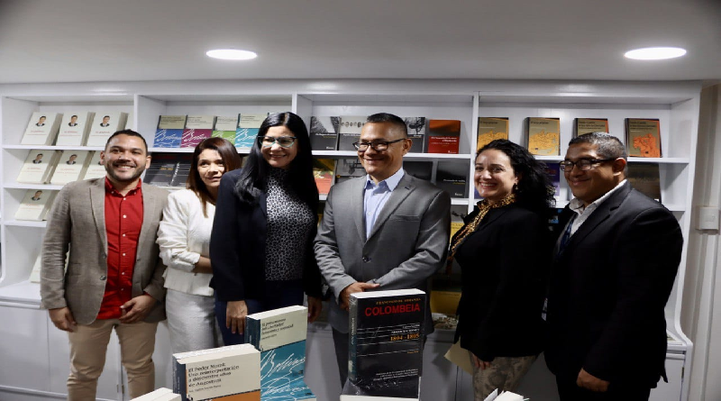 Firman convenio para proteger la Propiedad intelectual