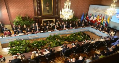 Venezuela toma nota de encuentro en Bogotá y reitera levantamiento de sanciones