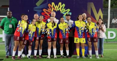 Selección venezolana de fútbol Campo femenina logran el primer lugar