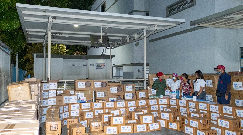 Distribuyen más de 72 mil insumos médicos en Caracas
