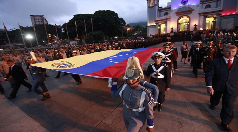 Venezuela iza la bandera para conmemorar los 213 aniversario del primer paso a la independencia