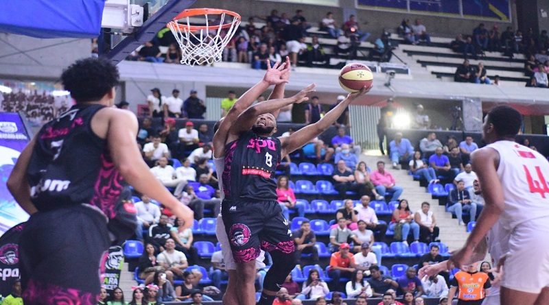 Spartans DC gana su primer partido de la temporada a expensas de Cocodrilos