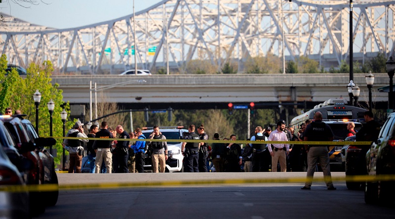Al menos cinco fallecidos en un tiroteo en Louisville, EE.UU.