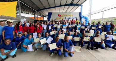 Privados de libertad en Guárico reciben títulos de bachiller por Misión Ribas