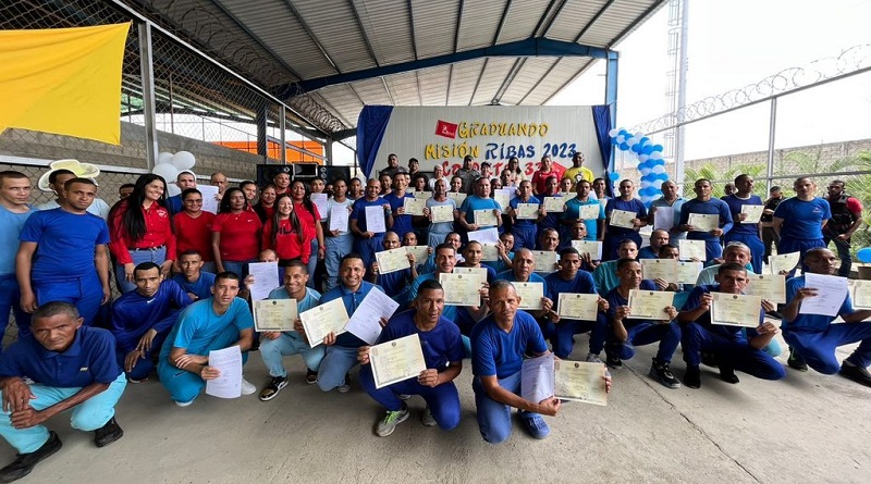 Privados de libertad en Guárico reciben títulos de bachiller por Misión Ribas