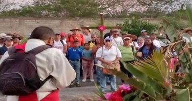 Peregrinación de la Cruz de Mayo en Tacarigua celebra su 90 aniversario