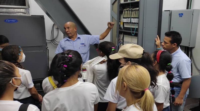 Dictan charlas educativas a estudiantes del Semillero Científico en Anzoátegui
