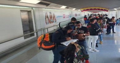Retornan a Venezuela 115 connacionales procedentes de Chile