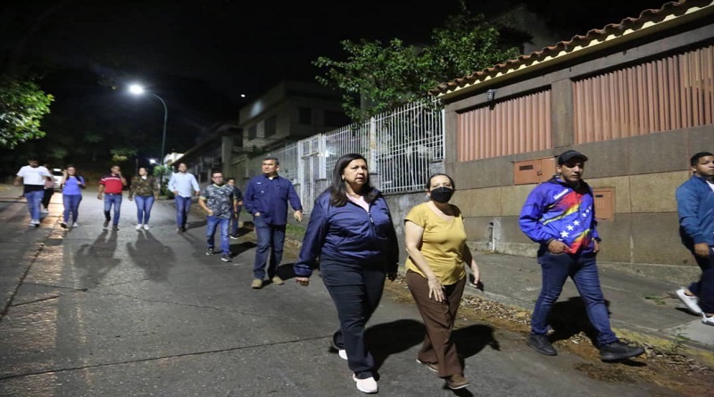 Inspeccionan avería de tubería en el sector Vista Alegre de Caracas
